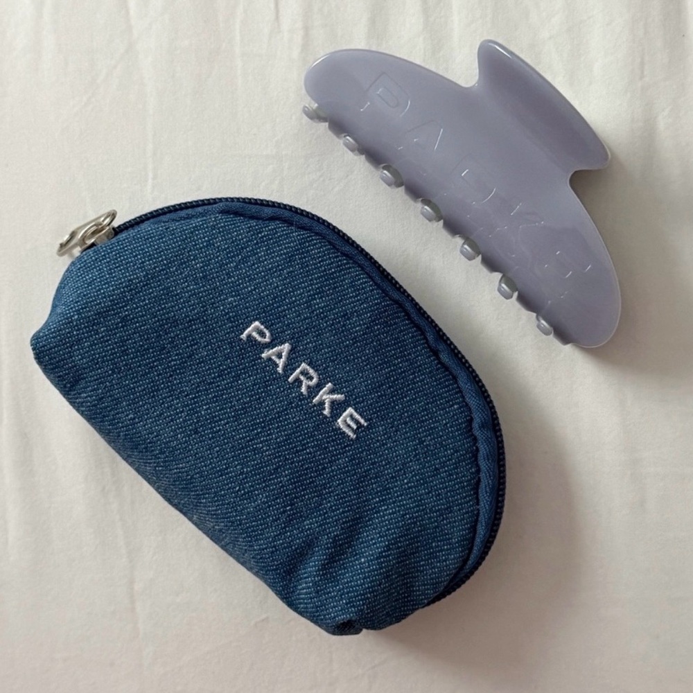 Parke Lilac Hair Claw with Jean pouch never used. NWOT